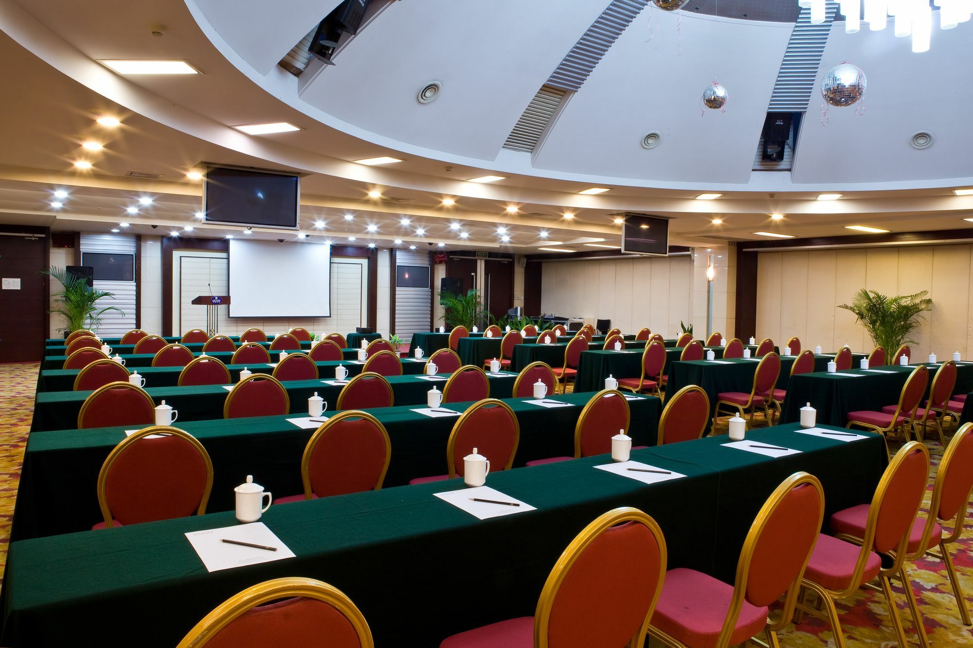 Hongyi Hotel Wuhan Eksteriør billede