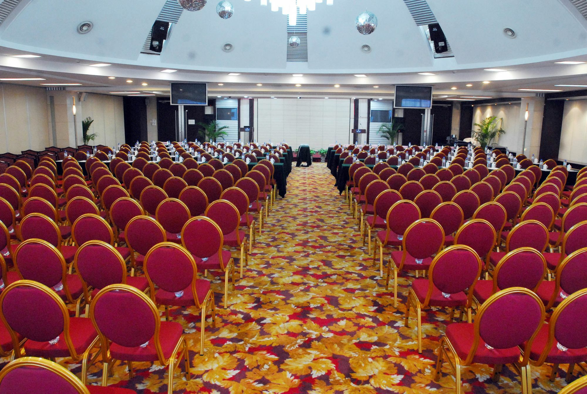 Hongyi Hotel Wuhan Eksteriør billede